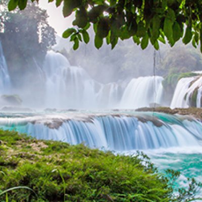 фотообои Широкий водопад
